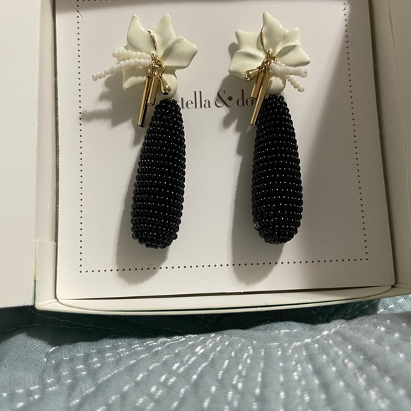 Stella & Dot Sefina Drop Earrings - Picture 2 of 4